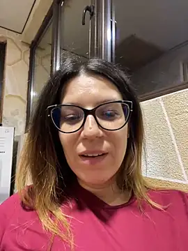 Snapshot of NadiraNoor chatting on 10/10/25, 09:15 NadiraNoor online show from 10/10/25, 09:15