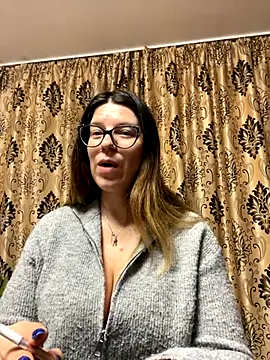 Snapshot of NadiraNoor chatting on 11/23/25, 10:20 NadiraNoor online show from 11/23/25, 10:20