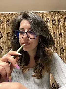 NadiraNoor online show from 05/15/26, 01:58