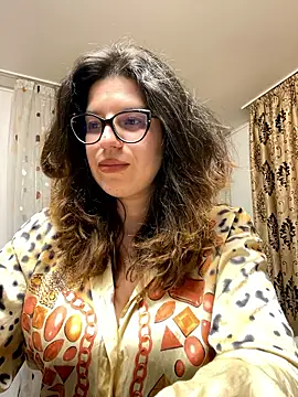 NadiraNoor online show from 03/05/26, 10:59