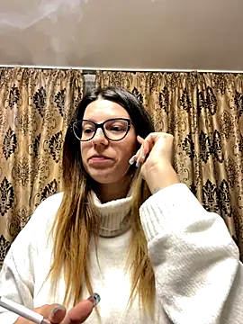 Snapshot of NadiraNoor chatting on 10/15/25, 09:12 NadiraNoor online show from 10/15/25, 09:12