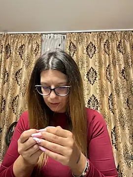 Snapshot of NadiraNoor chatting on 09/11/25, 10:10 NadiraNoor online show from 09/11/25, 10:10