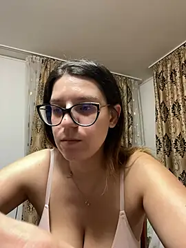 NadiraNoor online show from 02/22/26, 09:49