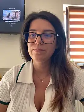 NadiraNoor online show from 06/07/26, 02:22