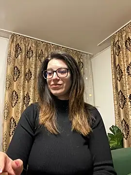 NadiraNoor online show from 04/02/26, 09:54