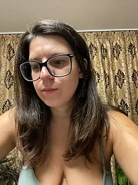 NadiraNoor online show from 07/14/26, 10:49