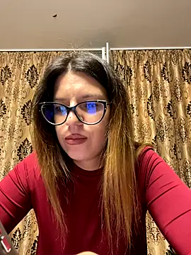 Snapshot of NadiraNoor chatting on 09/17/25, 10:01 NadiraNoor online show from 09/17/25, 10:01