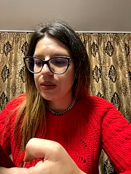 Snapshot of NadiraNoor chatting on 10/05/25, 07:48 NadiraNoor online show from 10/05/25, 07:48