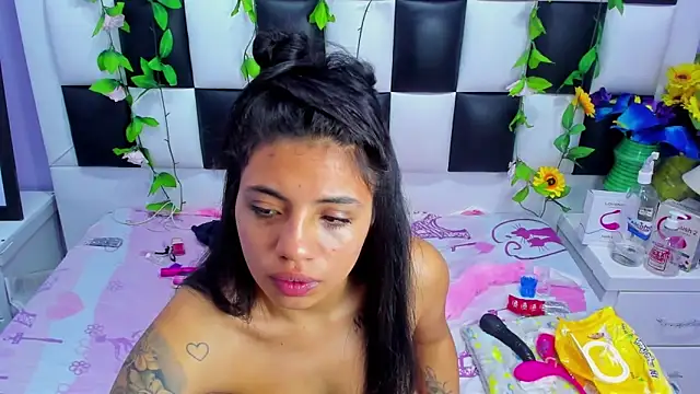 arianaa tompsoon online show from 09/16/25, 03:29