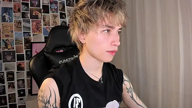 liamelf online show from 05/01/26, 04:17