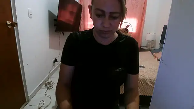 Chanel 87xxx online show from 04/18/26, 10:43