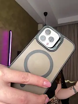 AvaGianna online show from 10/16/25, 07:16