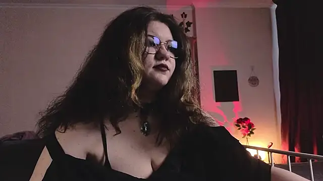 Laura Karamazov online show from 02/10/26, 11:09