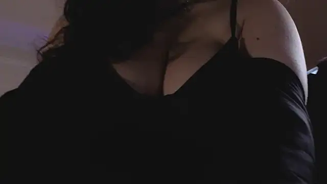 Laura Karamazov online show from 02/25/26, 10:04