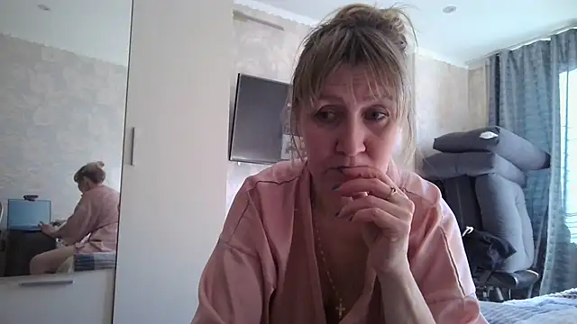 WindChristy online show from 05/03/26, 01:47