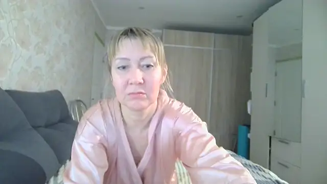 WindChristy online show from 04/17/26, 03:15