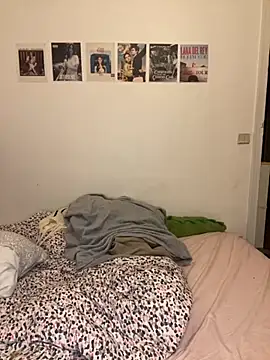 milkyhonybaby online show from 11/10/25, 03:00