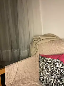 milkyhonybaby online show from 03/18/25, 06:28