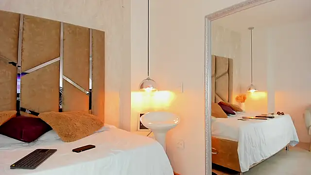 Martinaa Jones  online show from 03/16/25, 08:10