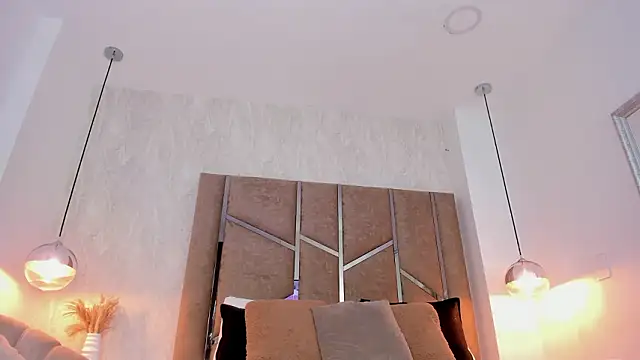 Martinaa Jones  online show from 03/14/26, 12:55