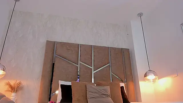 Martinaa Jones  online show from 02/28/26, 01:00