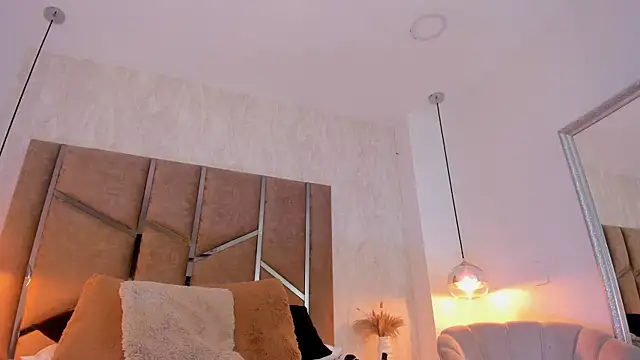 Martinaa Jones  online show from 01/09/26, 12:01