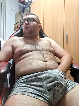 Javier bear online show from 09/26/25, 10:33