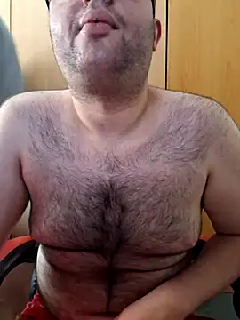 Snapshot of Javier_bear chatting on 05/20/26, 12:02 Javier bear online show from 05/20/26, 12:02