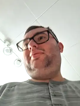 Javier bear online show from 11/10/25, 08:52