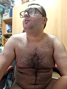 Javier bear online show from 11/05/25, 10:13