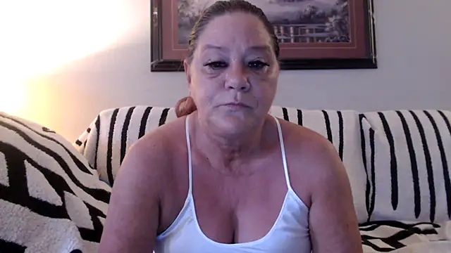 LexxiLeeds online show from 05/19/26, 10:44