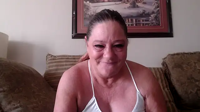 LexxiLeeds online show from 05/18/26, 11:04