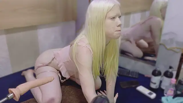 Elif blond online show from 03/30/26, 11:28