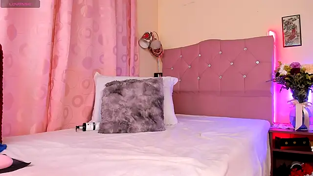 MISSKENDALL hot online show from 10/27/25, 08:21