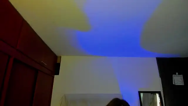 Lucyerobbie online show from 11/15/25, 08:24