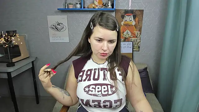 Snapshot of LineraPitts chatting on 12/14/24, 03:25 LineraPitts online show from 12/14/24, 03:25