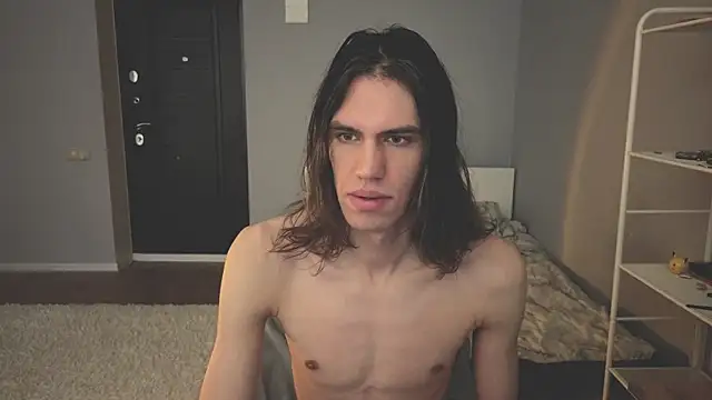 mollymila online show from 04/15/26, 06:52