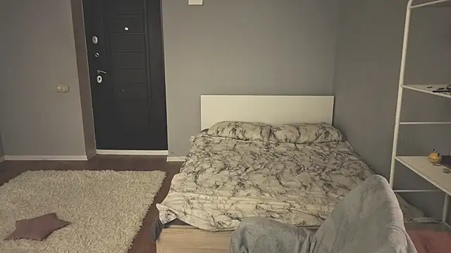 mollymila online show from 04/18/26, 02:41