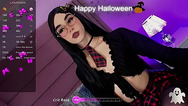 kimMaddiee online show from 10/31/25, 08:38