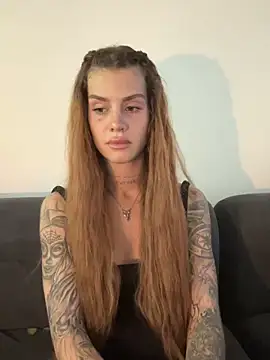 EmiliaCatalina online show from 05/31/26, 09:26