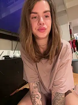 EmiliaCatalina online show from 03/13/25, 01:32
