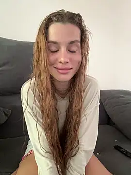 EmiliaCatalina online show from 03/06/26, 06:36