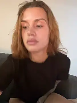 EmiliaCatalina online show from 02/19/26, 09:34