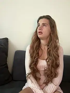 EmiliaCatalina online show from 03/07/26, 01:38