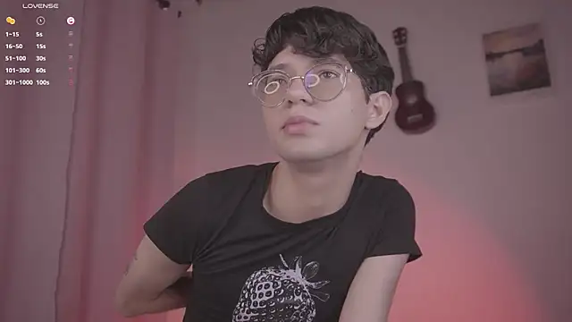 Snapshot of simonbane01 chatting on 02/03/26, 02:44 simonbane01 online show from 02/03/26, 02:44