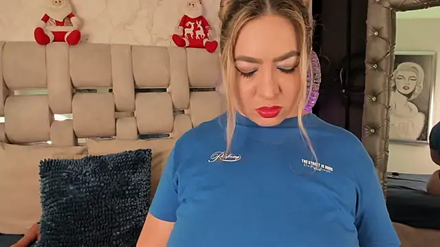 laura bassi online show from 11/30/25, 05:41