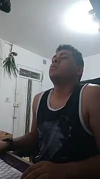 Snapshot of ElferXXX chatting on 04/13/26, 02:04 ElferXXX online show from 04/13/26, 02:04