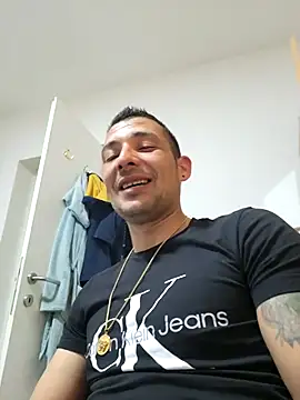 Zoltanioan26 online show from 04/12/26, 09:34