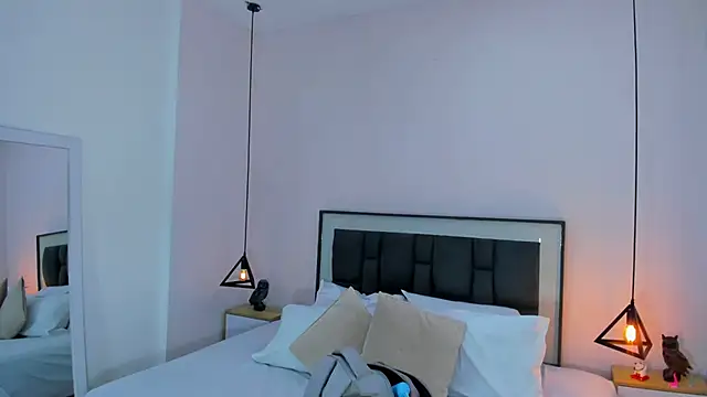 victoria cooper3 online show from 11/15/25, 09:24