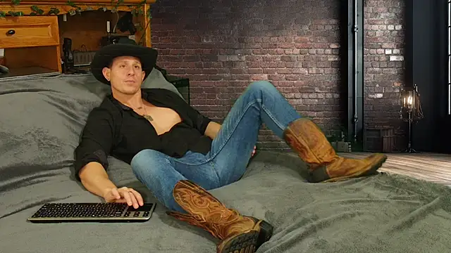 Snapshot of zack_Fisher chatting on 02/11/26, 11:15 zack Fisher online show from 02/11/26, 11:15